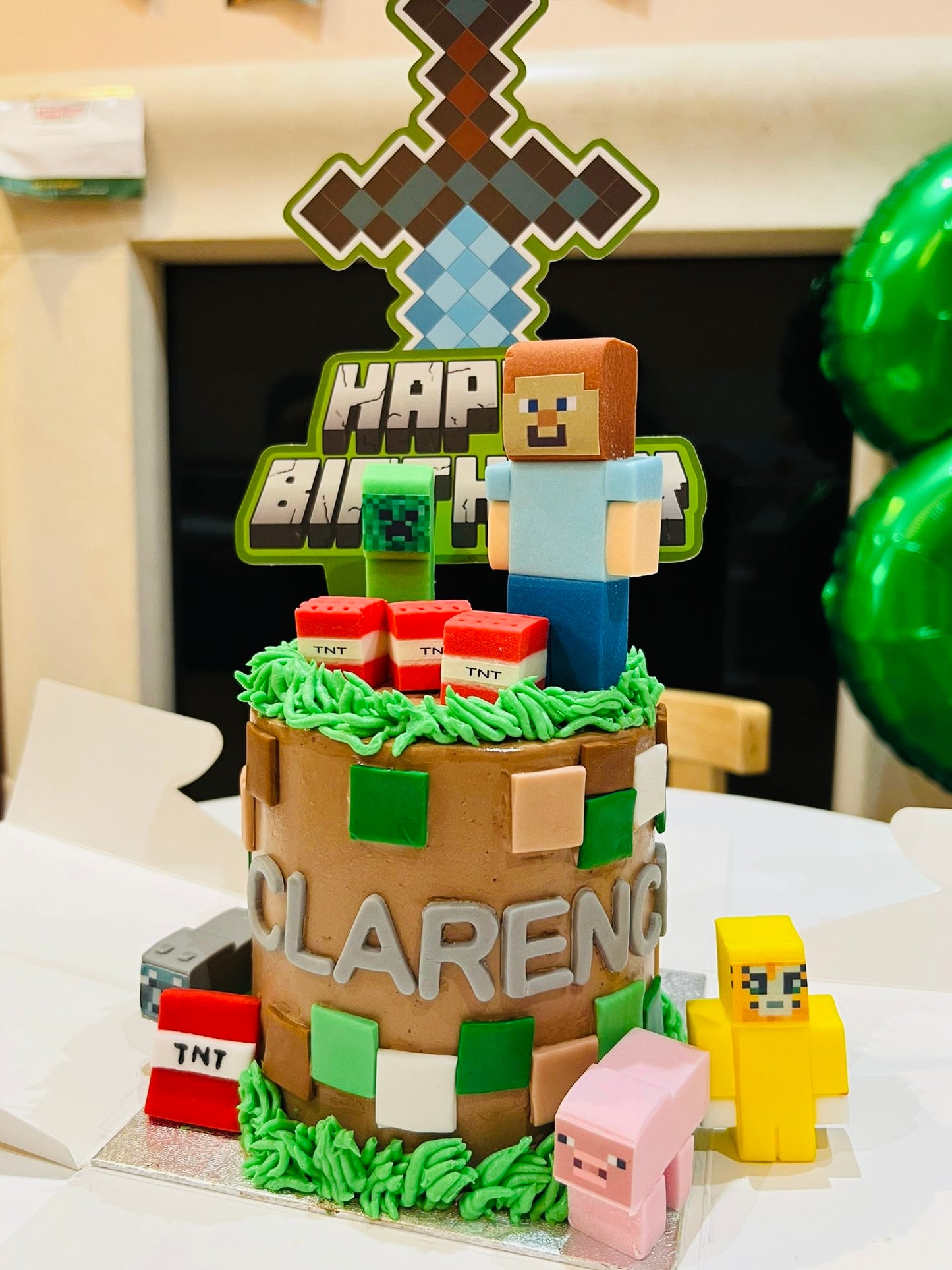 MacyM’s Custom-made Buttercream Cakes