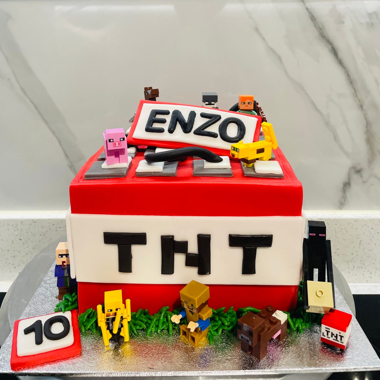 MacyM’s Custom-made Fondant Cakes