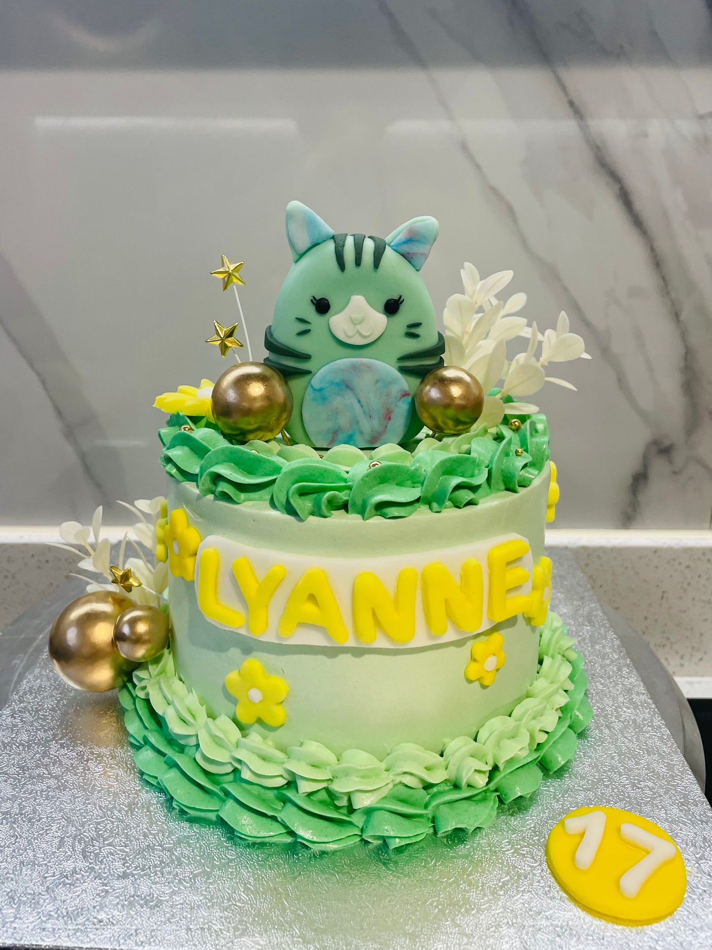 MacyM’s Custom-made Buttercream Cakes