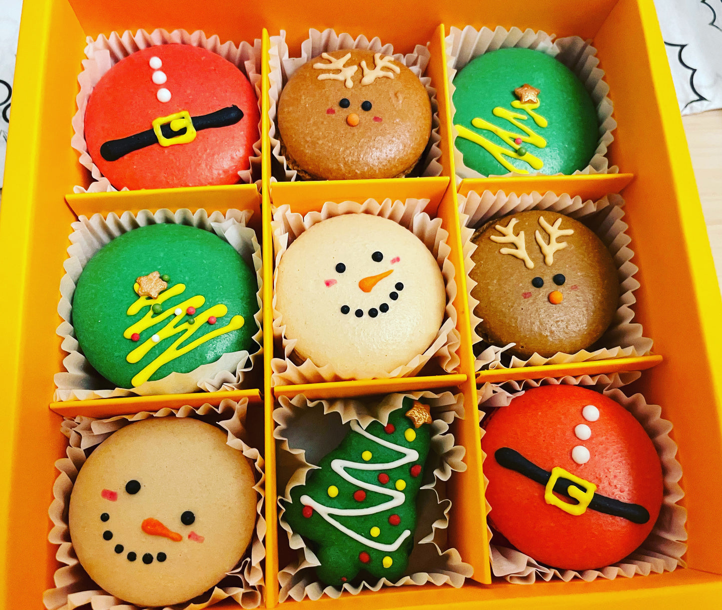 Christmas Characters Macarons