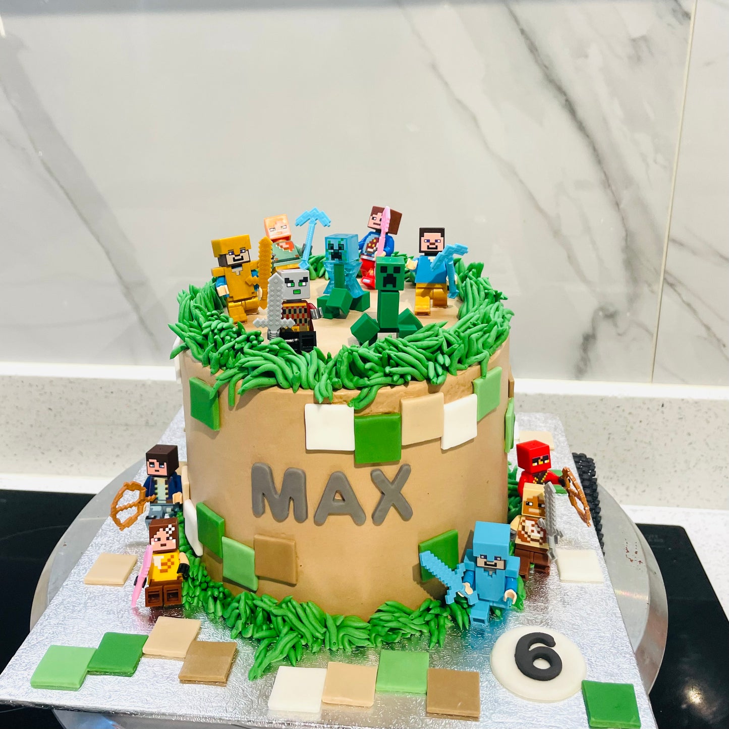 MacyM’s Custom-made Buttercream Cakes