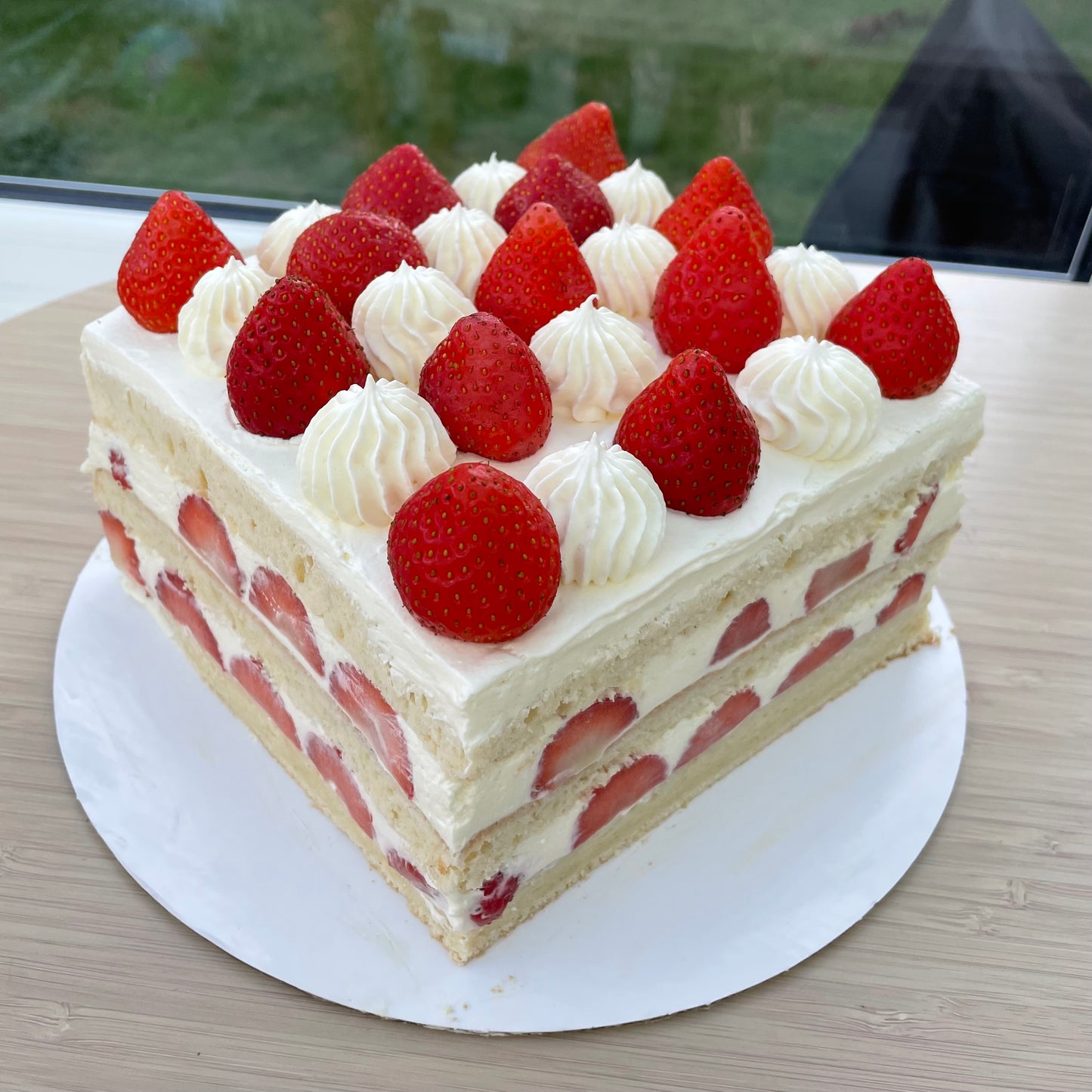 MacyM’s Cakes - Strawberry Cakes