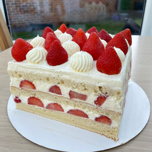 MacyM’s Cakes - Strawberry Cakes