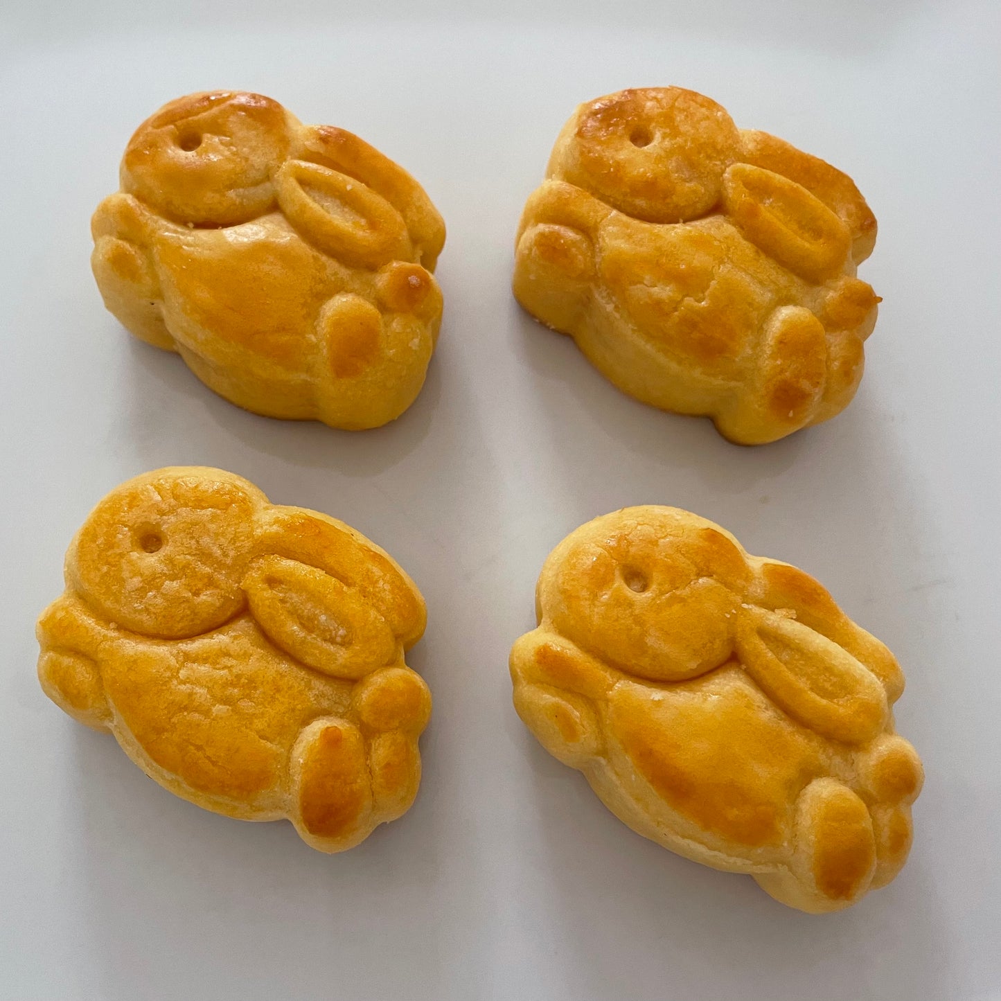 Rabbit Custard Mooncakes - Box of 4 / Box of 6